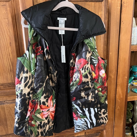 Multi-color multi print & floral Chico’s PUFFER VEST Size 2 (12/14) NWT - Picture 6 of 6